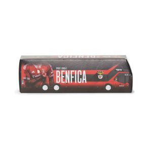 Autocarro do SL Benfica com Gomas